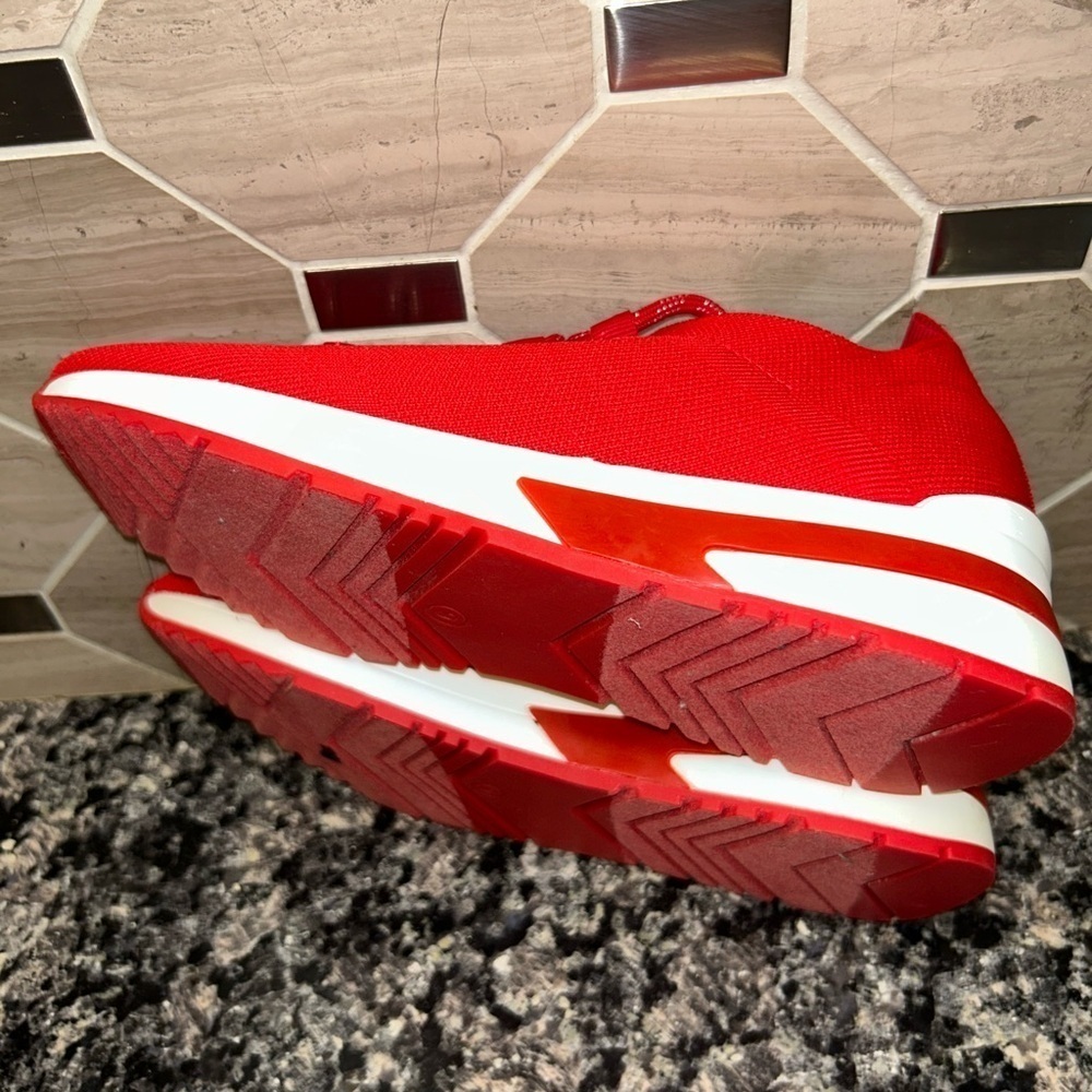 Urban Sport by J/Slides Gabby Women's Slip-on Sneaker Size 6 M Red Knit New - Picture 5 of 10